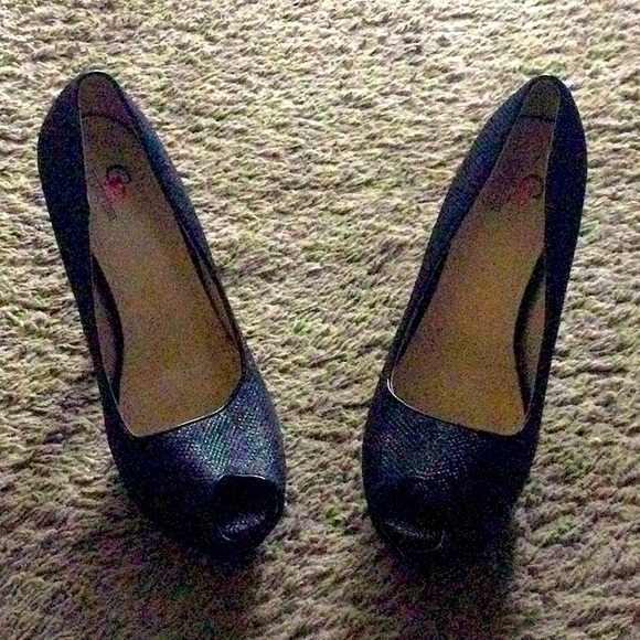 CR Collection Black Sparkly Heels - Picture 2 of 3